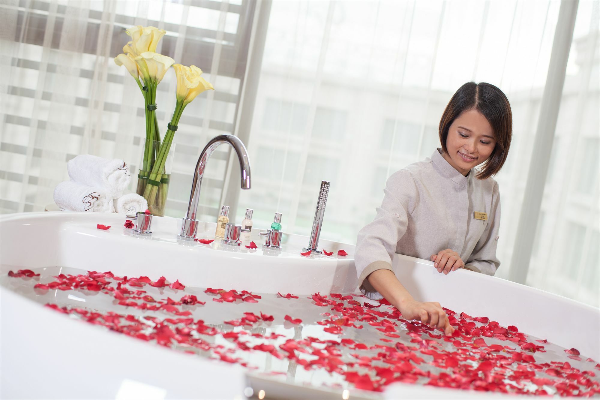 Foshan Classical Plaza Hotel Экстерьер фото